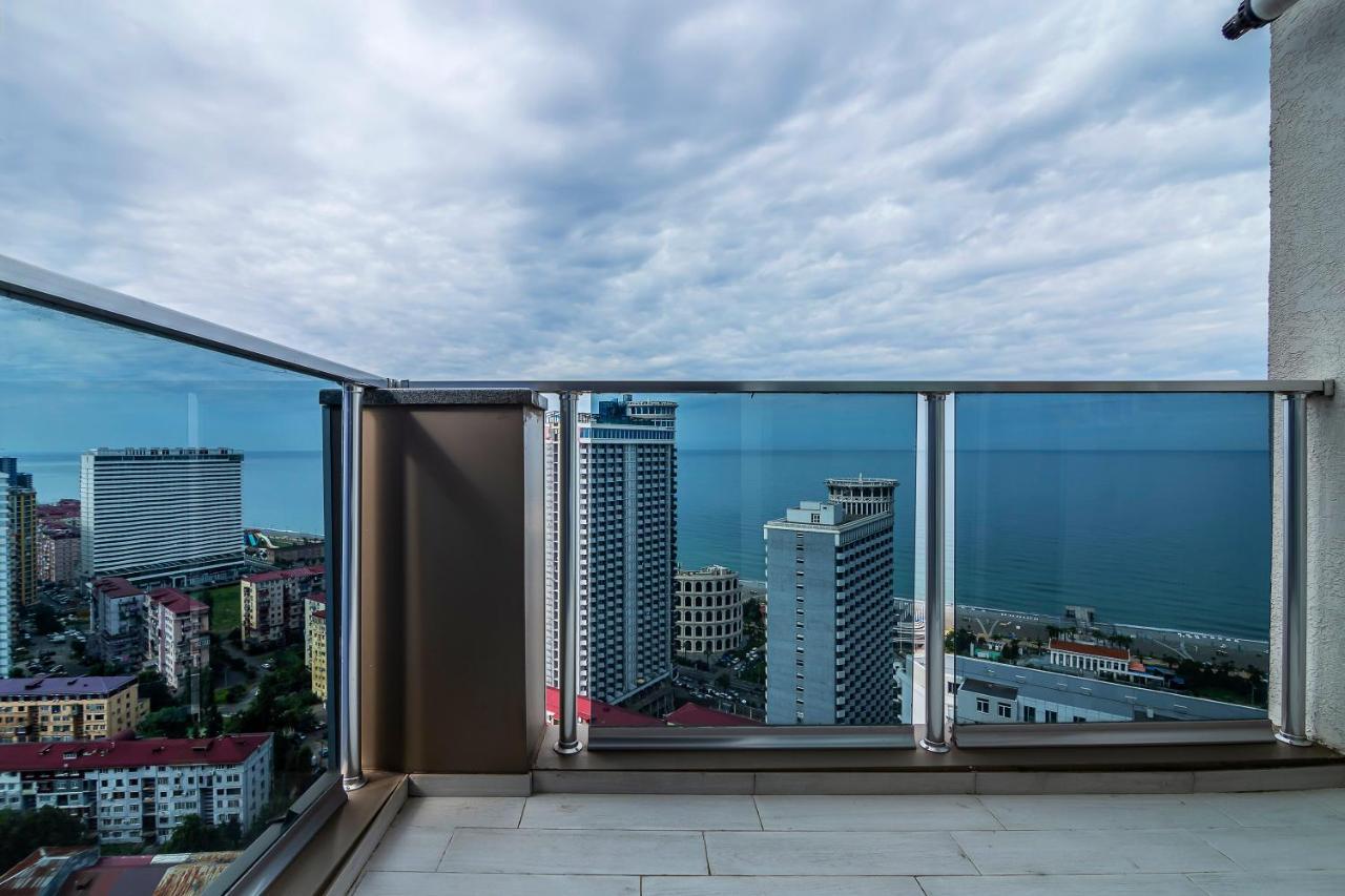 G-Point Lägenhet Batumi Exteriör bild