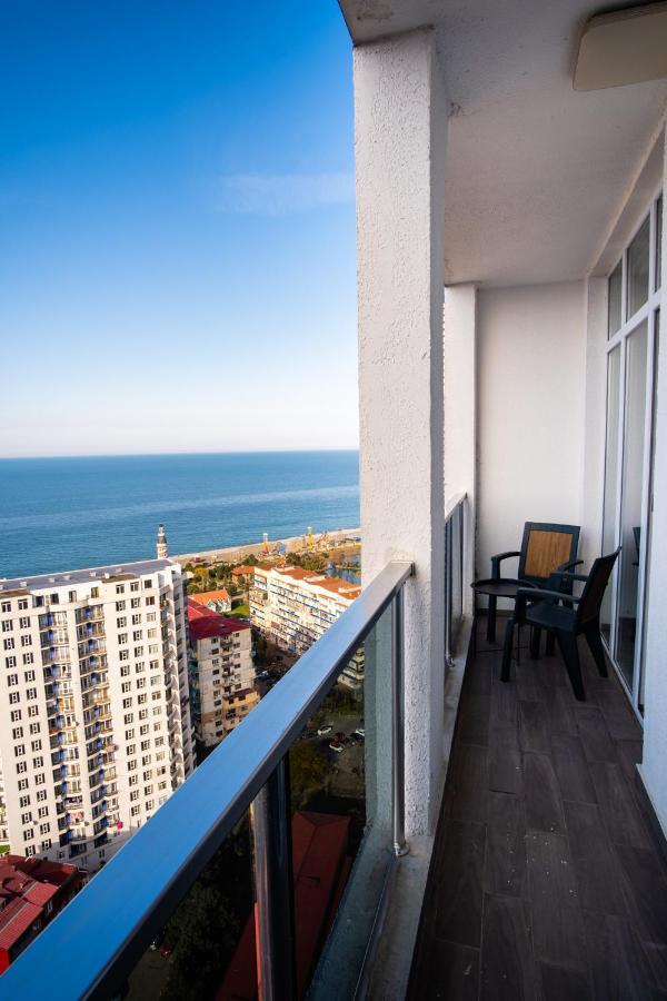 G-Point Lägenhet Batumi Exteriör bild